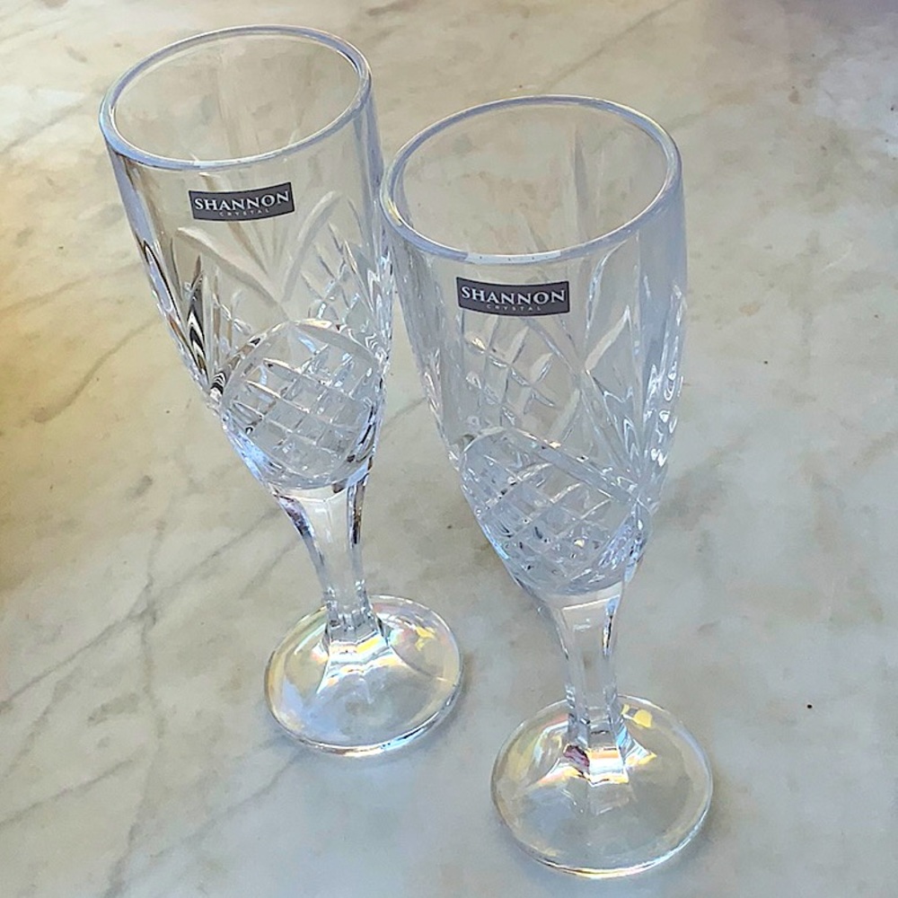 GODINGER DUBLIN CRYSTAL CHAMPAGNE FLUTES SET OF 2